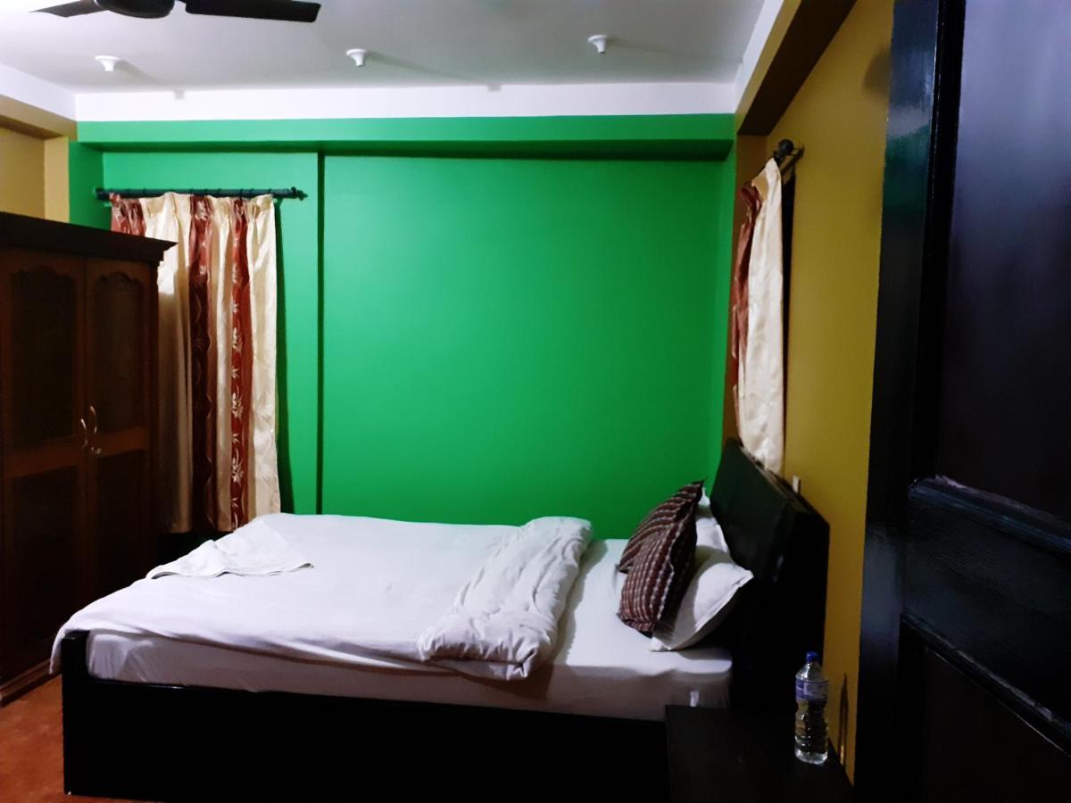 Ambience House Hotel Lalitpur ภายนอก รูปภาพ